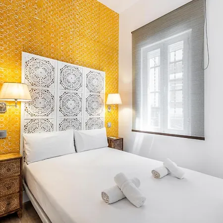 Plaza De Castilla Apartments Madrid Exterior photo