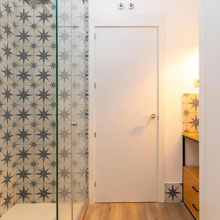 Plaza De Castilla Apartments Madrid Exterior photo